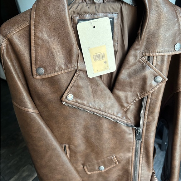 Levi’s belted moto jacket - Picture 8 of 12